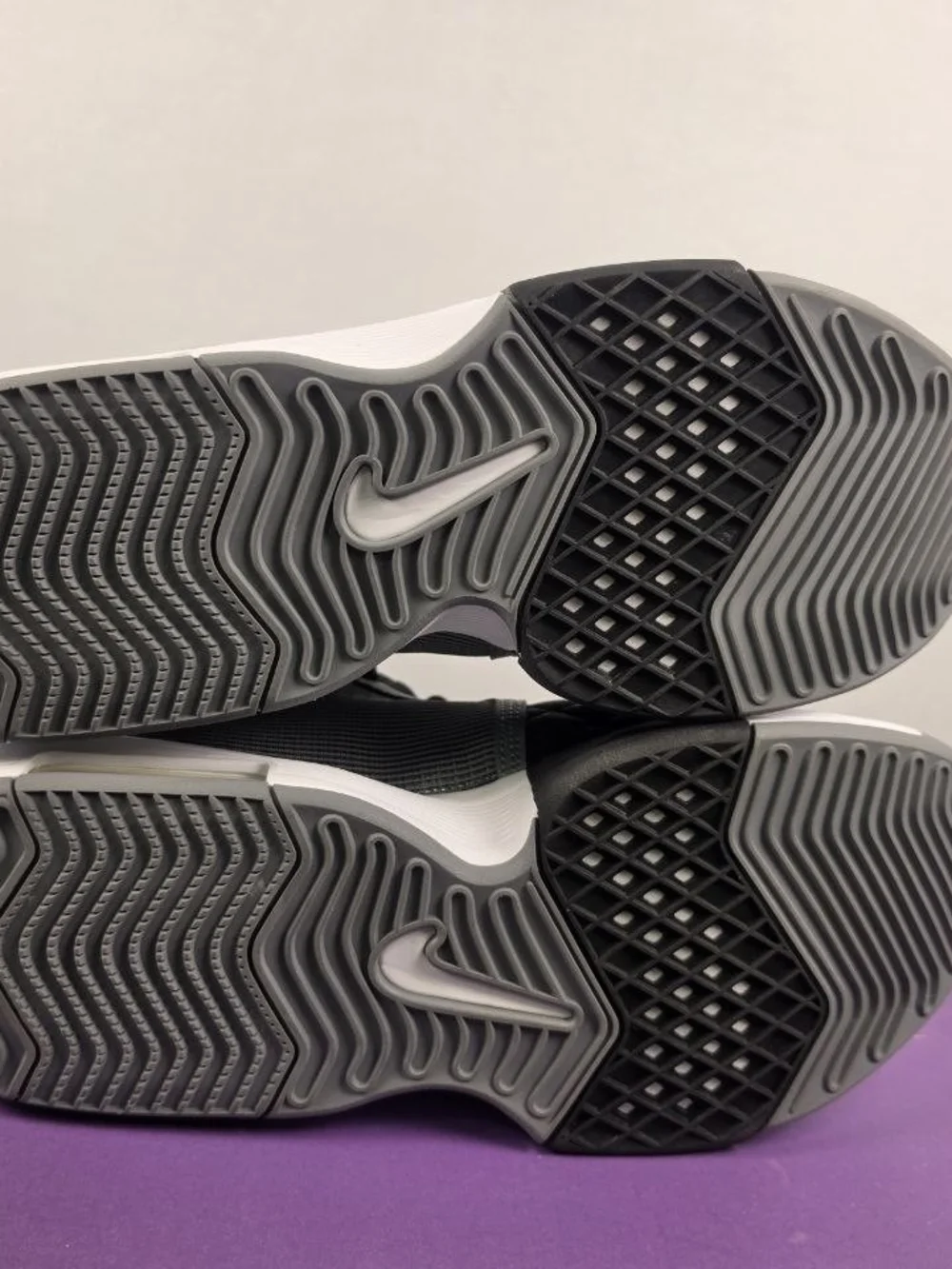 Nike LeBron Witness 8 Basketball Shoes Cool Grey Black FB2239-004 Men's Size 10